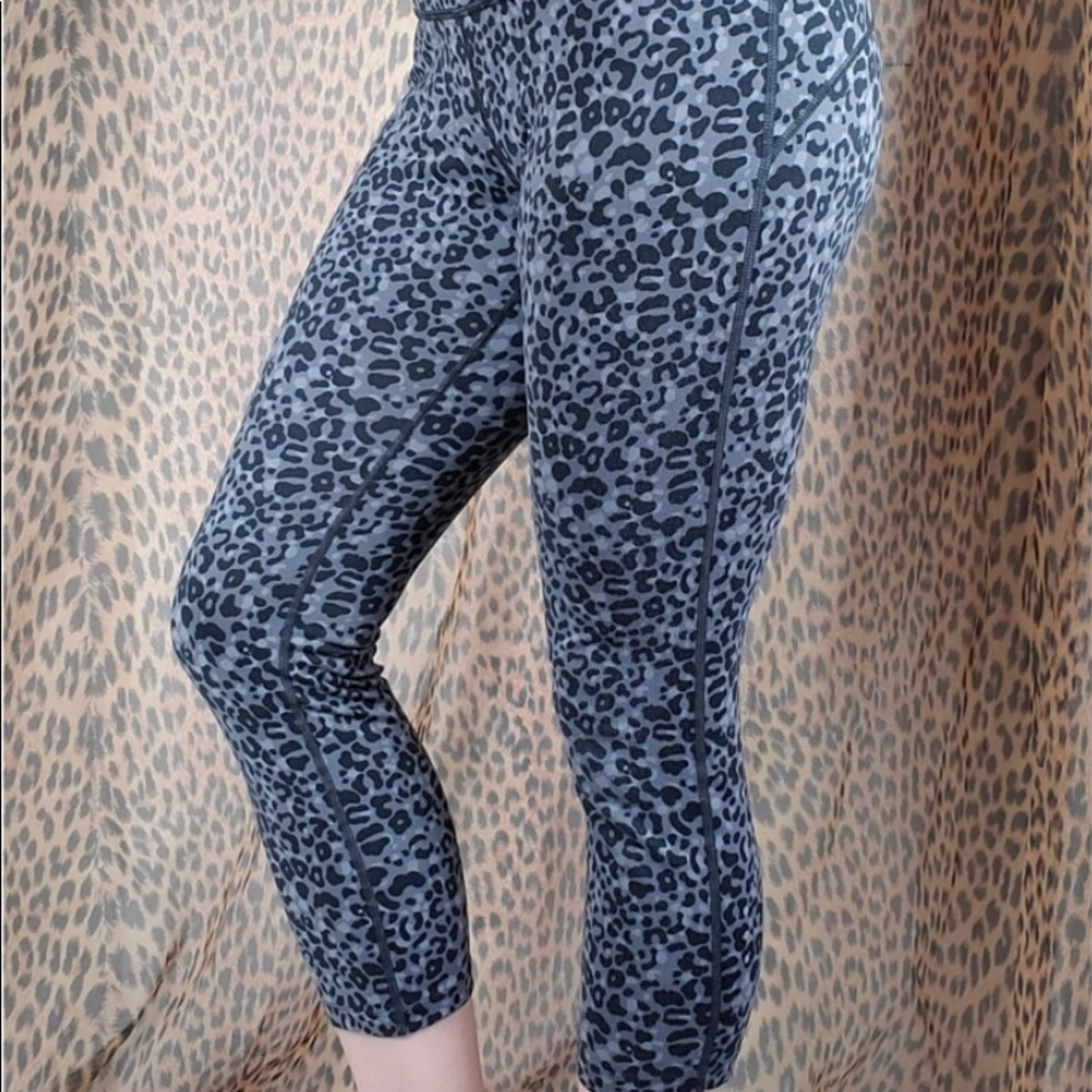 Nike Leopard Cropped Running Leggings